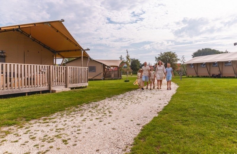 Villapark ijsselhof safari lodge